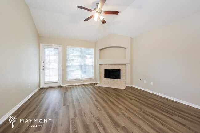 Foto del edificio - 2221 Nicholas Crossing