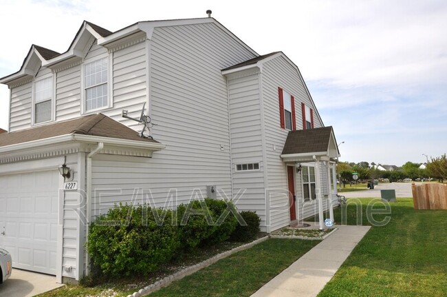 Foto del edificio - 6227 Oakglen Dr