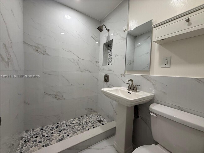 Foto del edificio - 2520 NW 155th St