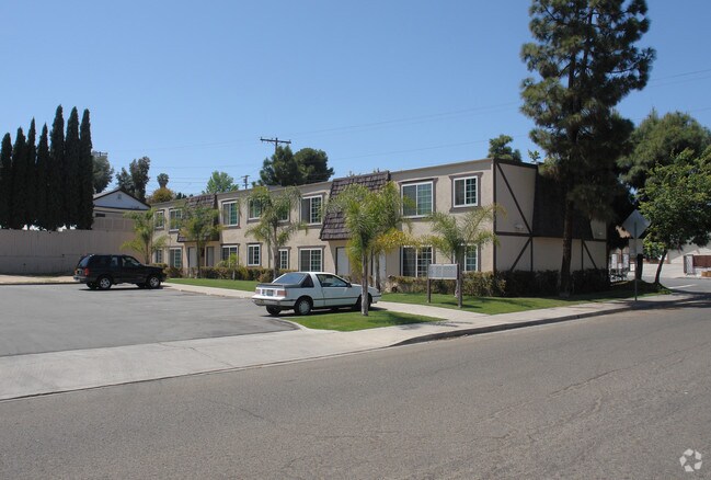 Building Photo - 612 M Ave