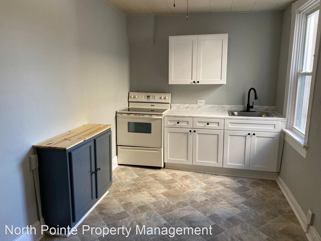 Primary Photo - 3 br, 1 bath House - 631 Fremont St