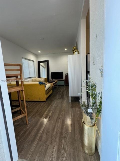 Foto del edificio - 560 NE 69th St