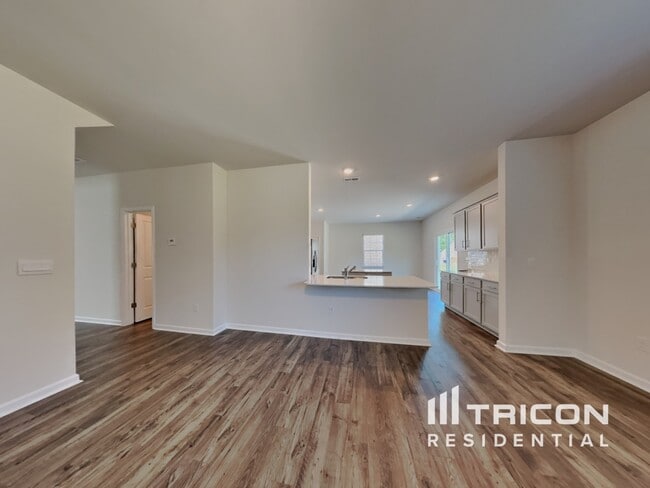 Building Photo - 44 Red Cedar Wy