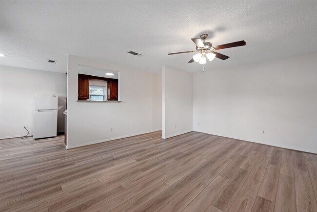 Foto del edificio - 910 Judiway St