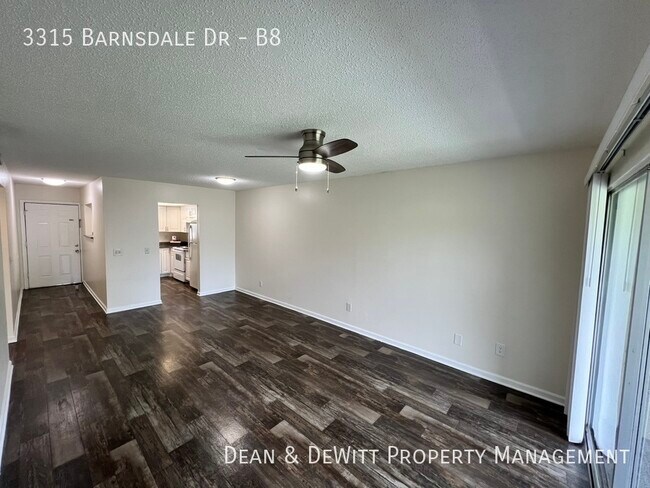 Building Photo - 3315 Barnsdale Dr
