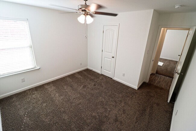 Foto del edificio - Look 4/3 in Zachary!