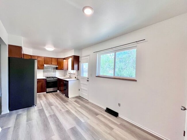 Foto del edificio - Updated 2bd/1ba Duplex in West Fort Collin...