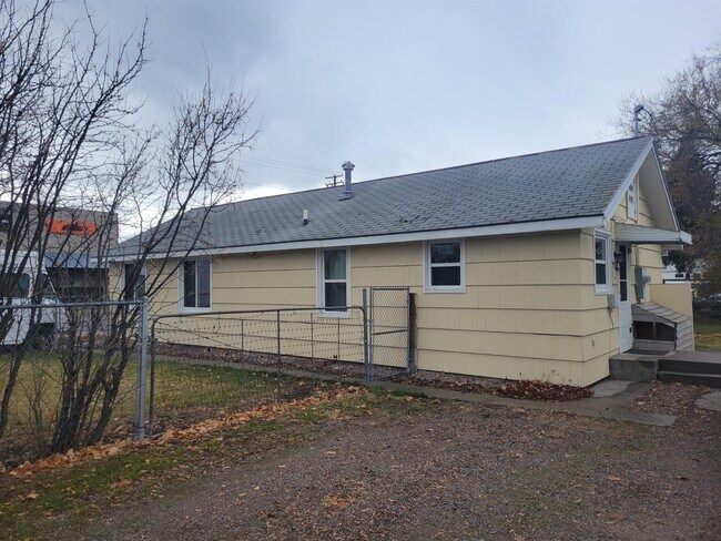 Building Photo - 2300 South Ave W