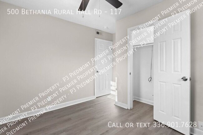 Foto del edificio - 500 Bethania-Rural Hall Rd