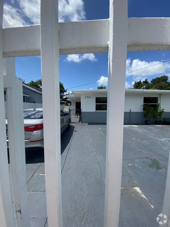 Building Photo - 2910 NW 31st St