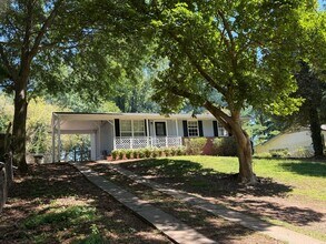 Building Photo - 4535 Briarwood Dr