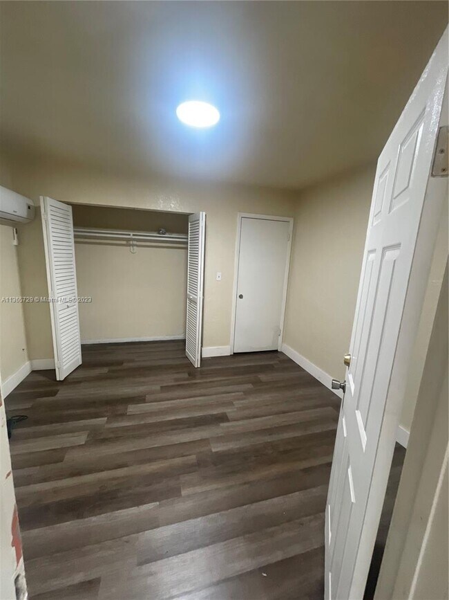 Foto del edificio - 4201 NW 25th Ave