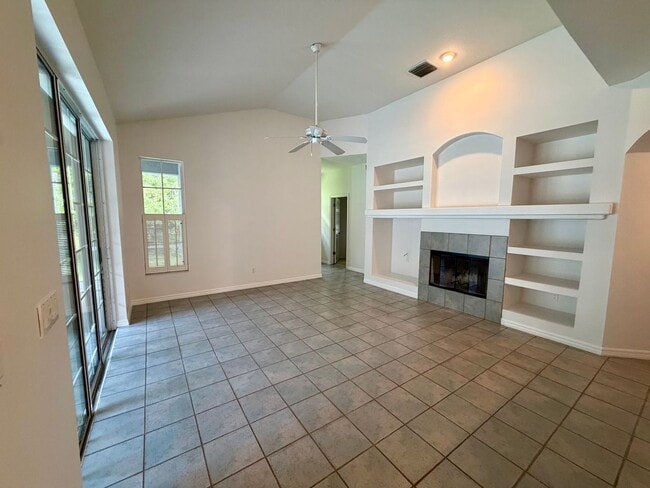 Building Photo - 4554 Shanewood Ct