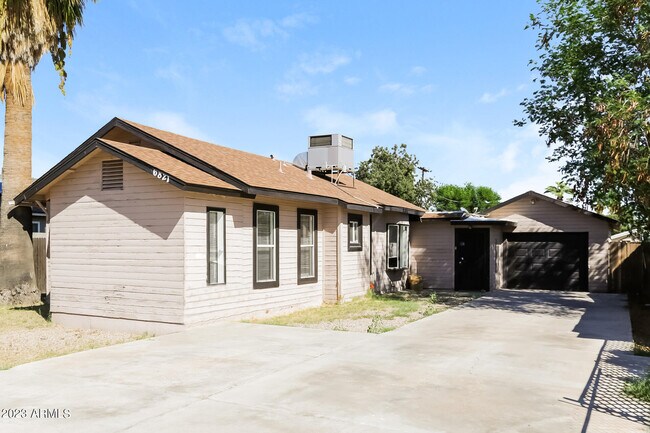 Foto del edificio - 6821 N 61st Ave