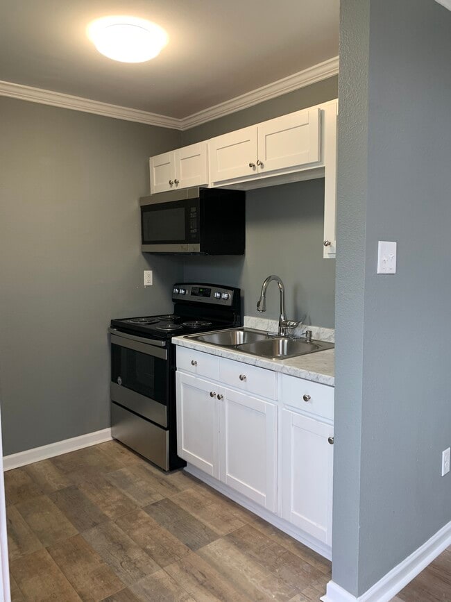 Building Photo - 1484 Curtis St