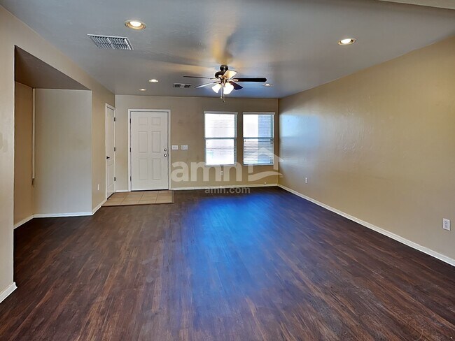 Building Photo - 4885 W Calle Don Miguel