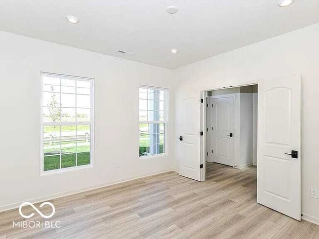 Building Photo - 1740 Blenker Dr