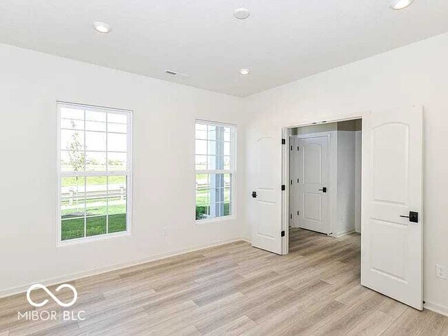 Foto del edificio - 1740 Blenker Dr