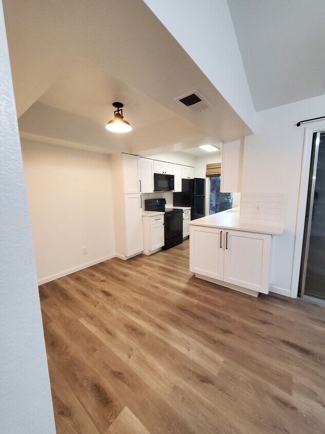 Newly Remodeled Kitchen - 10610 S 48th St