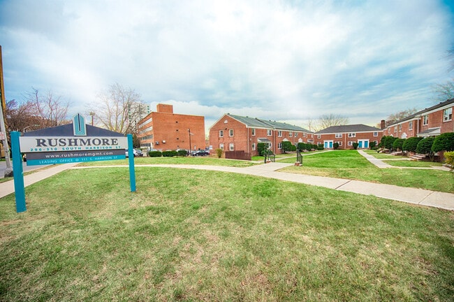 Building Photo - 296-310 S Harrison St - 308-1