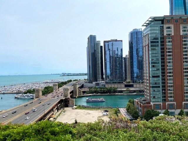 Foto principal - 474 N Lake Shore Dr