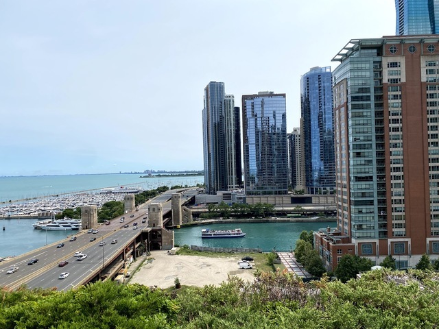 Foto principal - 474 N Lake Shore Dr