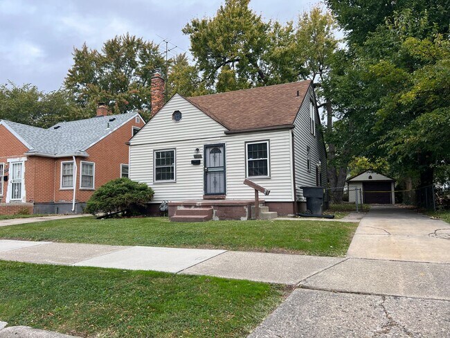 Building Photo - Stunning 3 bed 1 bath eastside Detroit pro...