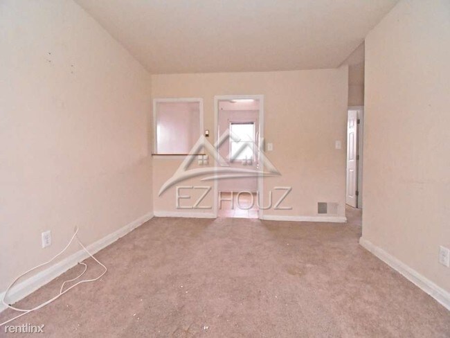 2 Br 1 Bath Duplex 7525 Lange St B Townhouse For Rent In Building Photo 2 Br 1 Bath Duplex 7525 Lange St B
