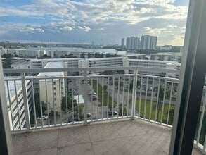 Building Photo - 18041 Biscayne Blvd