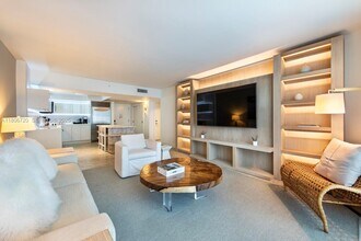 Building Photo - 102 24th St