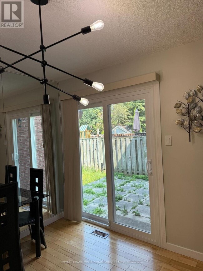 Photo du bâtiment - 63 Barrett Crescent