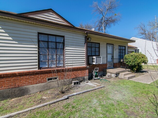 Foto del edificio - 11717 Rupley Ln