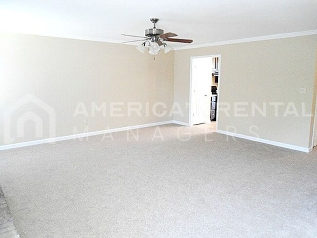 Building Photo - 378 Jamestown Manor Dr