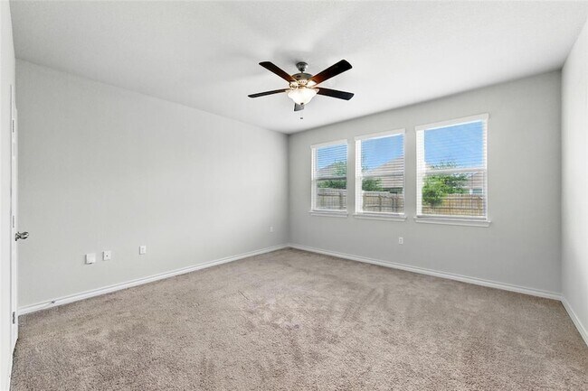 Building Photo - 11921 Cimaizon Dr