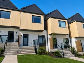 Building Photo - 28 Chem. Beauchamps