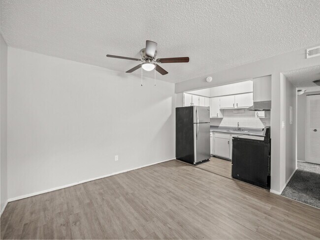 Building Photo - 11390 Brydan St