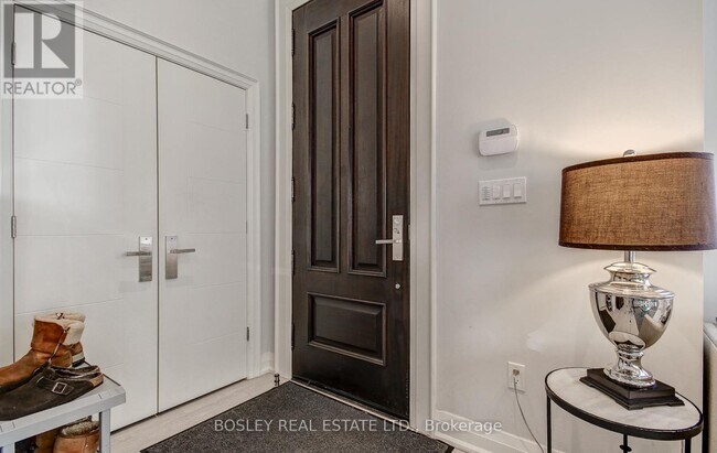 Photo du bâtiment - 61 Thurston Rd