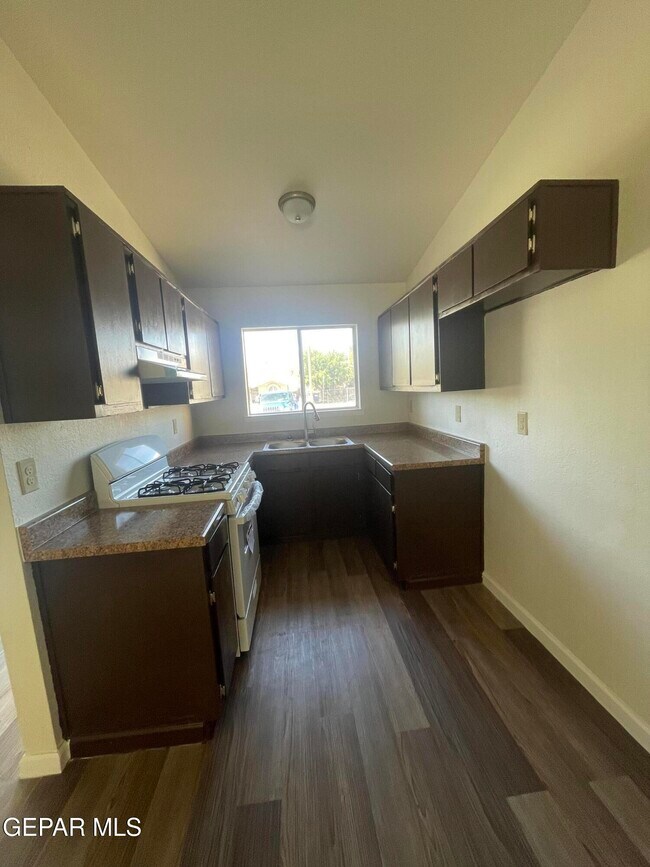 Foto del edificio - 864 Barandal Dr