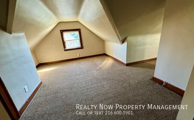 Foto del edificio - 1620 Hillcrest Rd