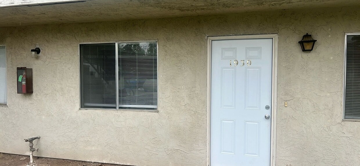 Photo - 1930 K St, Merced