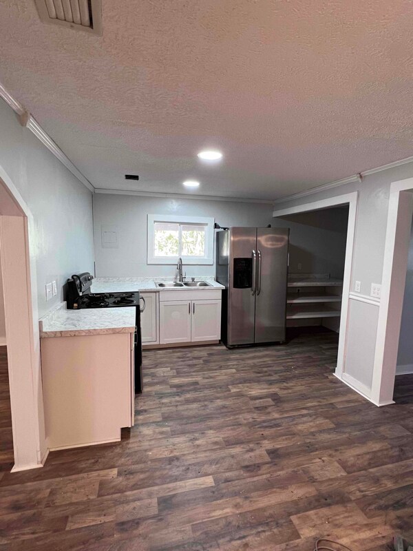 Building Photo - 2007 Creswell St