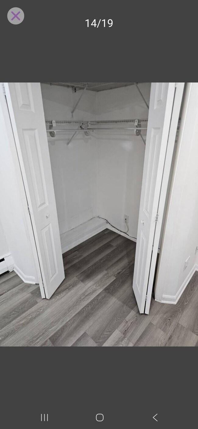 Foto del edificio - 147 Burmont Rd