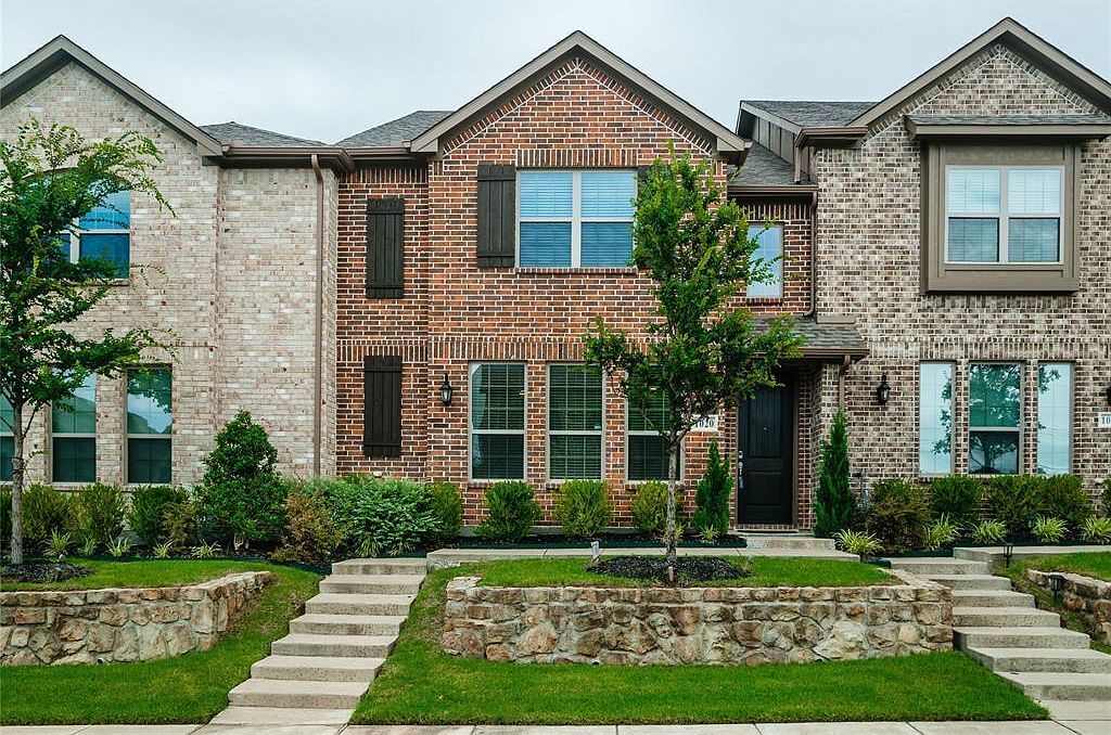 Primary Photo - 1020 Foxglove Dr