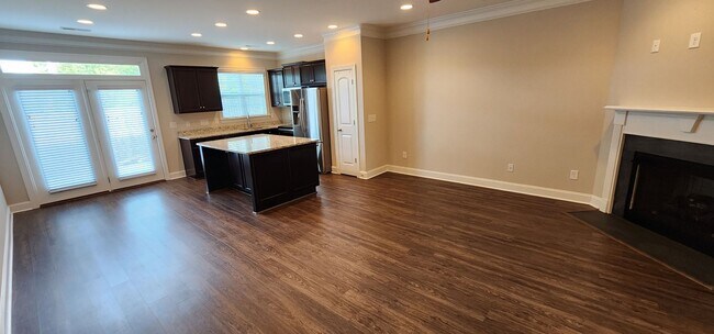 Photo - Townhome w/gargae convenient to shopping a...