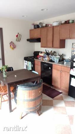 Building Photo - 159 Pearl St