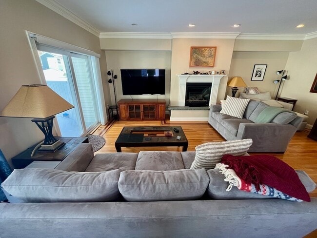 Building Photo - 79 Fayette St