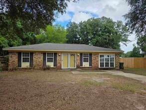 Building Photo - 4925 La Ceiba Dr