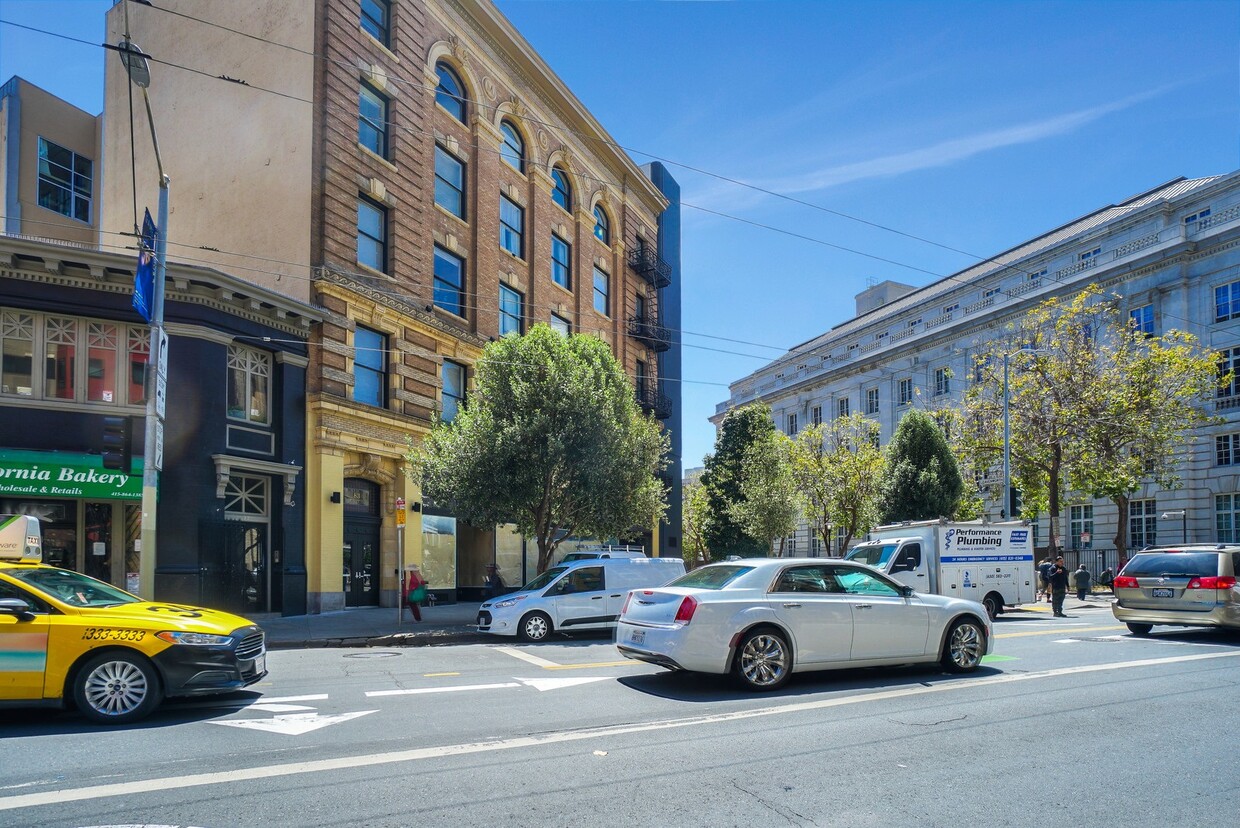 Primary Photo - 83 McAllister St