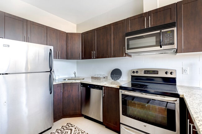 Building Photo - Gerrard West