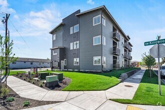 Building Photo - 620 NW Kingwood Ave